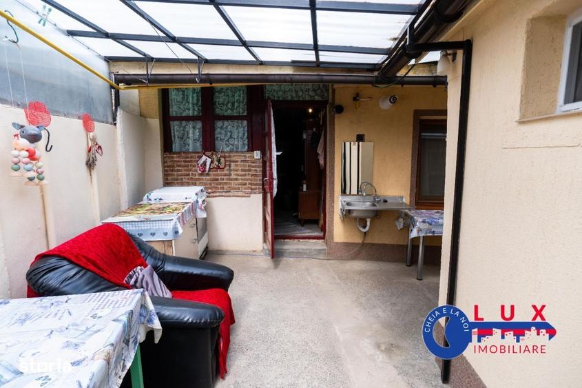 Casă cu 4 camere cu Teren 378 Mp în Babadag