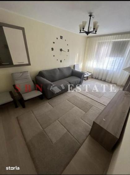 Apartament cu 3 camere decomandat în Titan