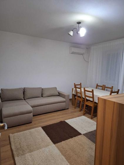 Apartament cu 2 camere decomandat în Titan
