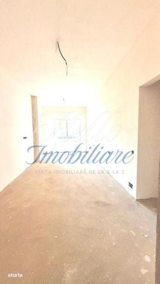 Apartament cu 4 camere decomandat în Florești