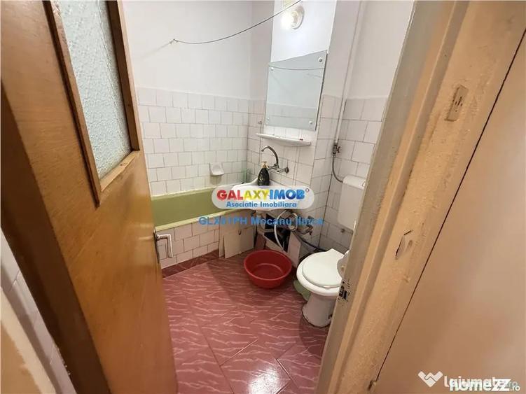 Apartament cu 3 camere decomandat în Republicii