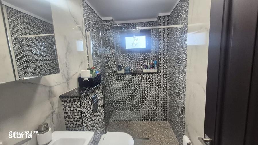 Casă cu 4 camere în Bistrița