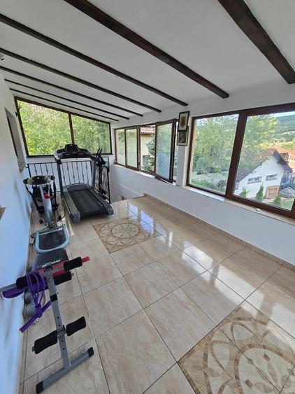 Casă cu 3 camere cu Teren 320 Mp în Exterior Vest