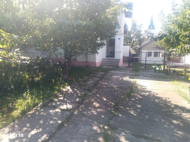 Casă cu 4 camere cu Canalizare în Pucioasa
