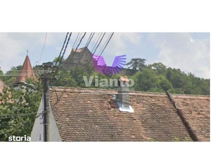 Casă cu 5 camere cu Teren 482 Mp în Central