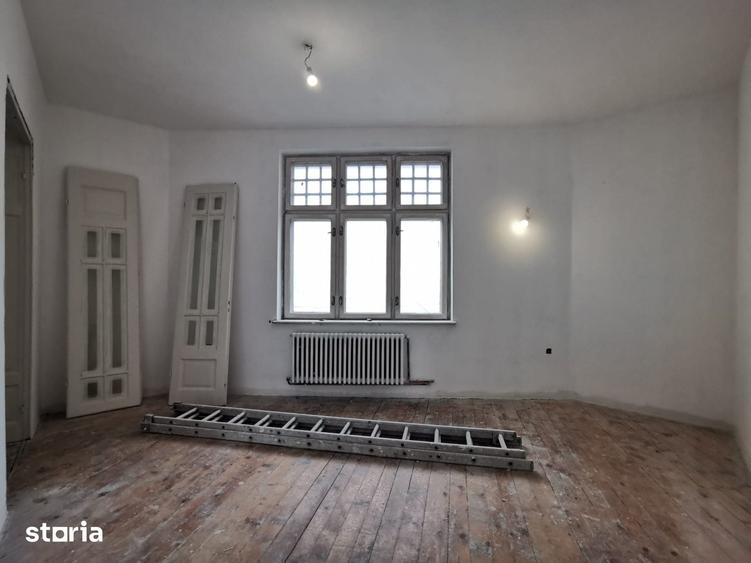 Casă cu Teren 350 Mp în Pantelimon