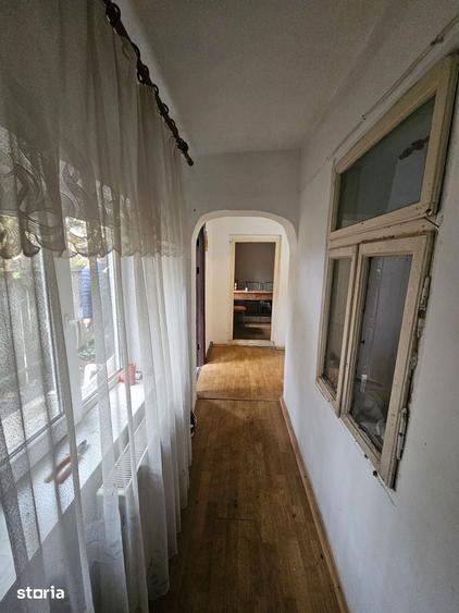 Casă cu 2 camere decomandat cu Teren 186 Mp în Siloz