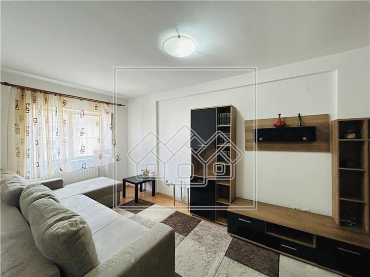 Apartament cu 2 camere decomandat în Broscărie