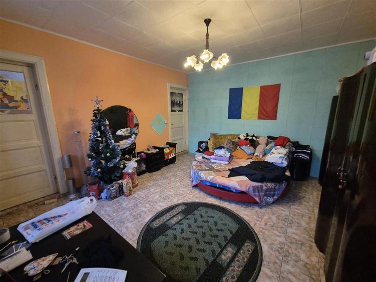 Apartament cu 3 camere nedecomandat în Călărași