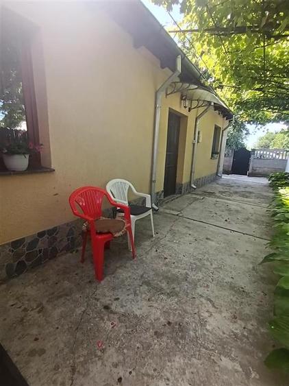 Casă cu 4 camere cu Teren 443 Mp în Cazasu