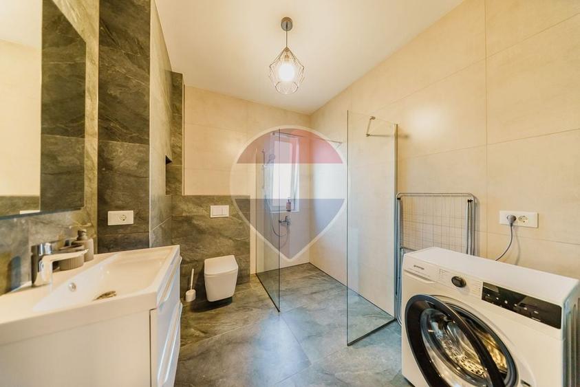 Apartament cu 2 camere semidecomandat, mobilat în Confecții