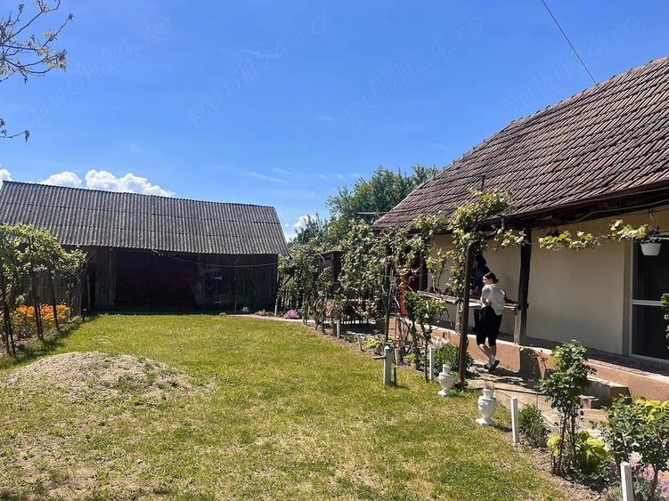 Casă cu 2 camere cu Teren 3543 Mp în Tătărești