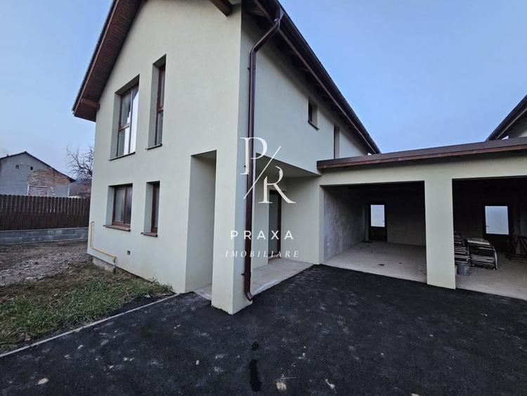 Duplex cu 4 camere cu Canalizare în Gilău