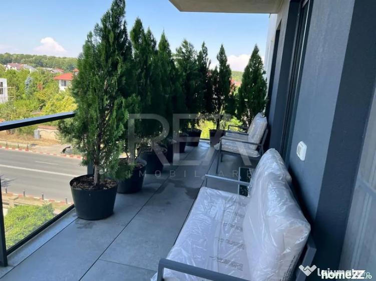 Apartament cu 4 camere decomandat în Pipera
