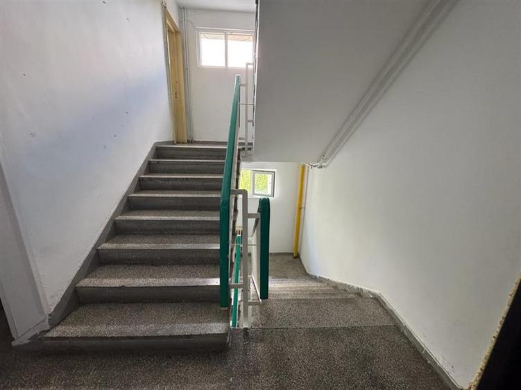 Basarabiei-2 minute de metrou, apartament 3 camere, bloc reabilitat, zona verde - 16