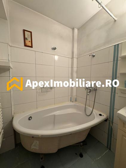 Apartament cu 2 camere semidecomandat, mobilat în Străulești