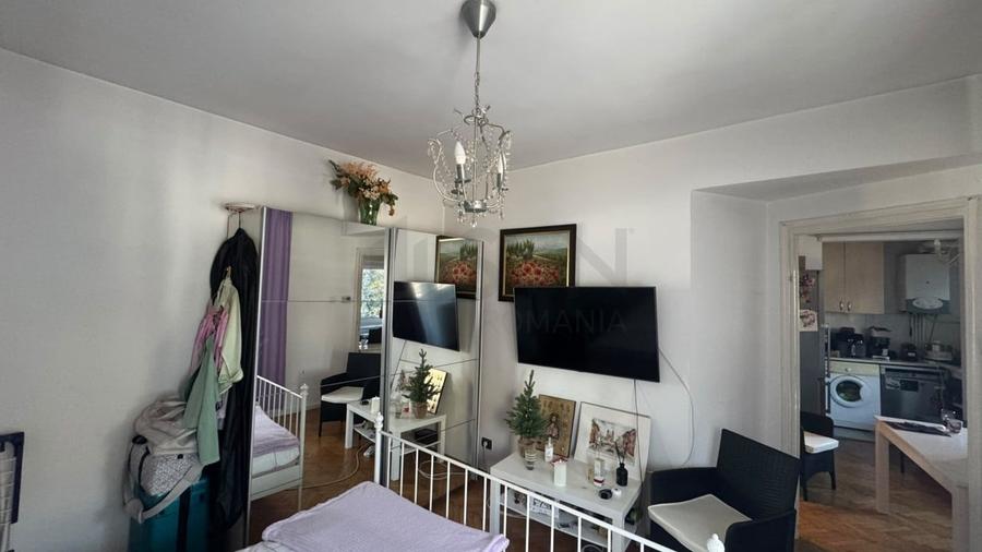 Apartament cu 2 camere semidecomandat în Cișmigiu