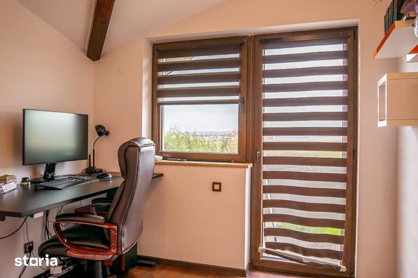 Casă cu 4 camere cu Teren 1650 Mp în Șura Mică