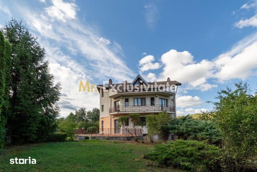 Casă cu 9 camere cu Teren 1500 Mp în Bascov