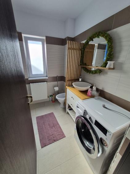 Apartament cu 3 camere decomandat în Valea Lupului
