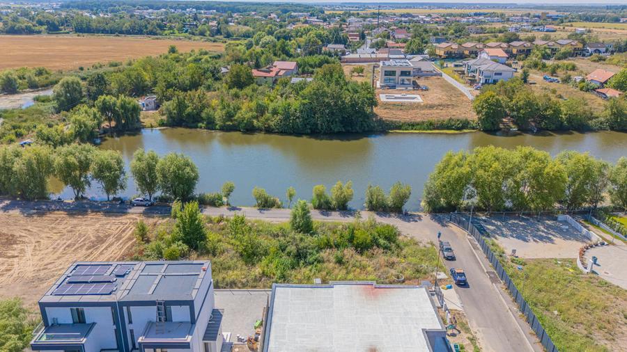 Teren Construcții intravilan de 1317 mp, în Corbeanca