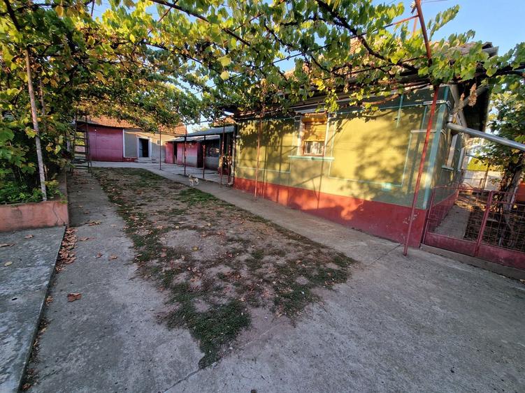 Casă cu 4 camere în Săbolciu