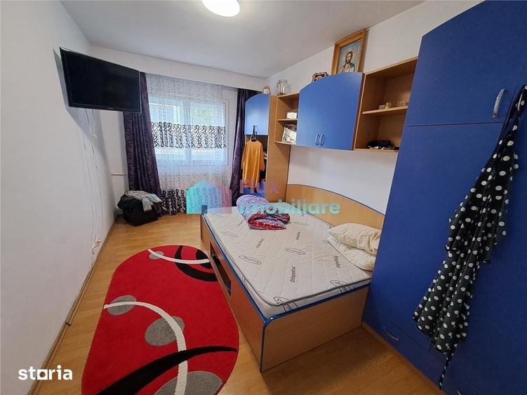 Apartament cu 3 camere decomandat în George Enescu