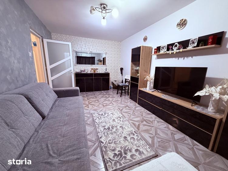Apartament cu 2 camere decomandat în Micro 4
