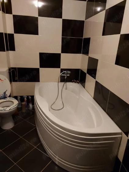 Apartament cu 3 camere decomandat în Florești