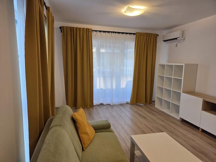 Apartament cu 2 camere decomandat în Titulescu