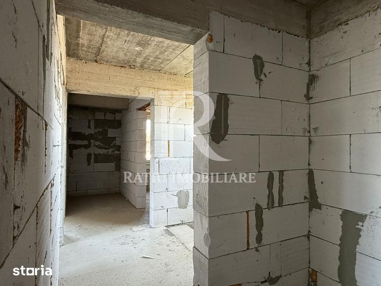 Casă cu 8 camere cu Teren 595 Mp în Tokai