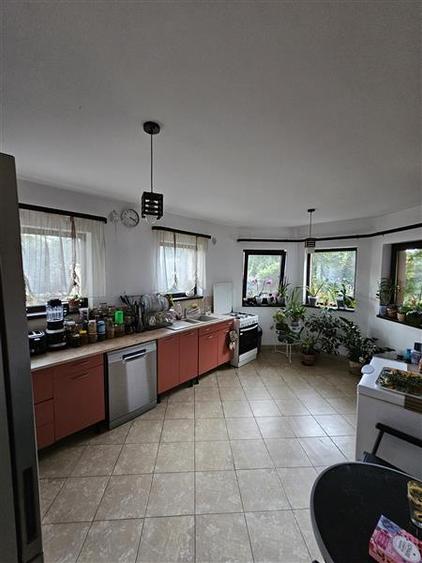 Casă cu 5 camere cu Canalizare în Aroneanu
