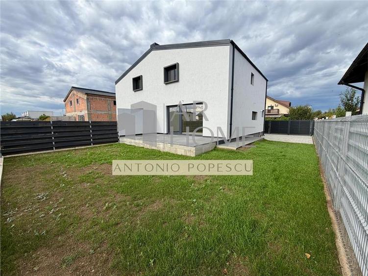 Duplex cu 4 camere cu Canalizare în Strejnicu