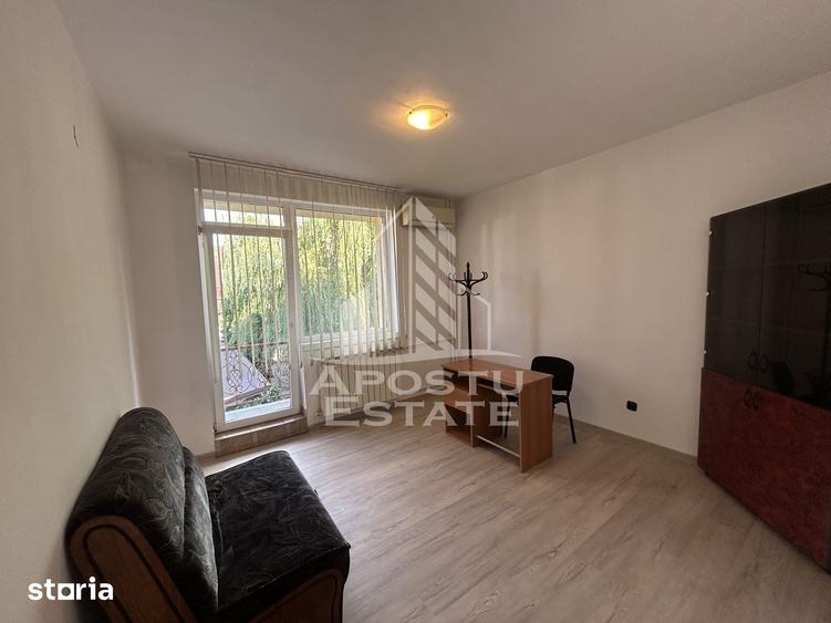 Spațiu comercial, de 30 mp, în Sud