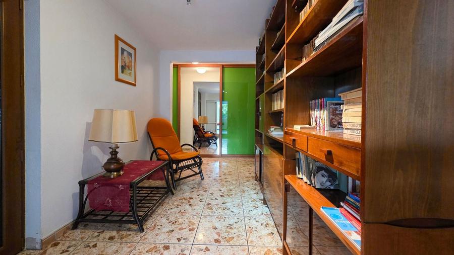 Apartament cu 4 camere decomandat, mobilat în Gara
