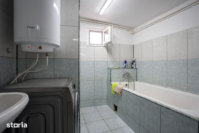 Casă cu 5 camere cu Teren 181 Mp în Rogerius