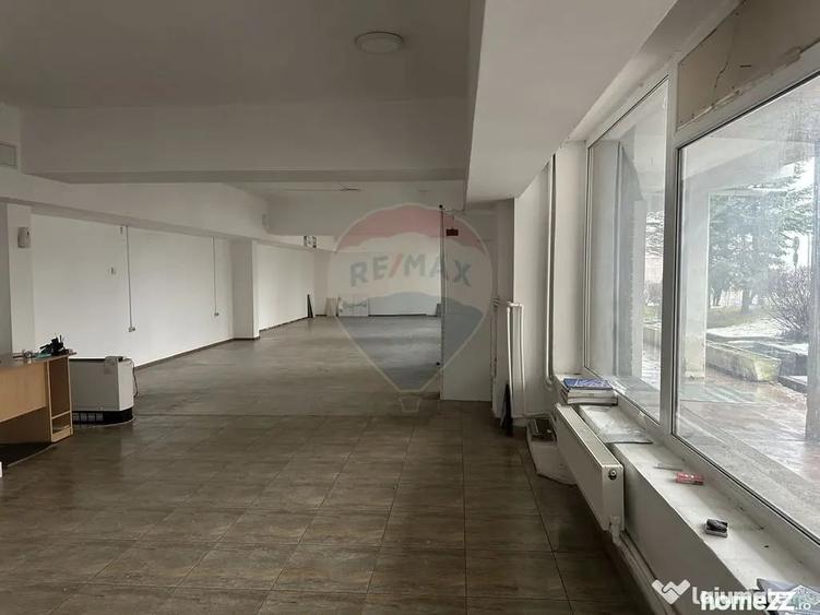 Spațiu comercial, de 166 mp, în Calea Romanului