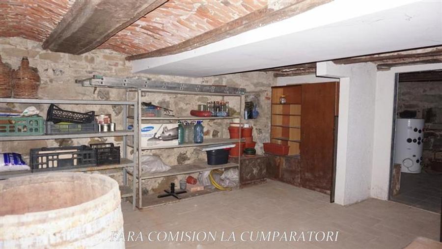Casă individuală cu 5 camere cu Canalizare în Muereasca
