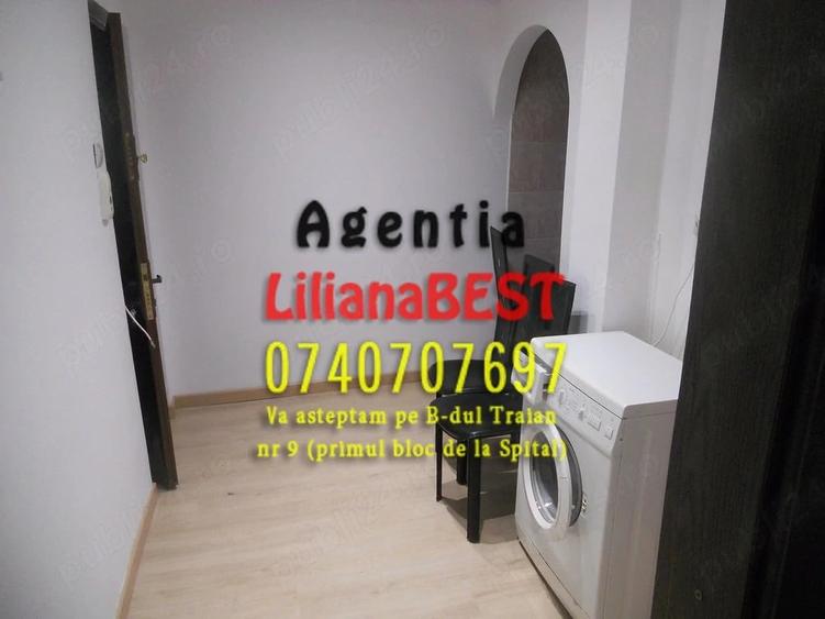 Garsonieră decomandată în Central