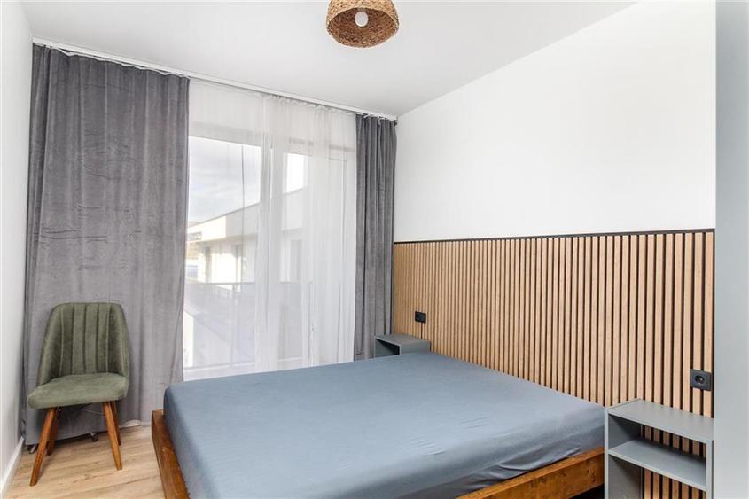 Apartament cu 2 camere semidecomandat, mobilat în Mărăști