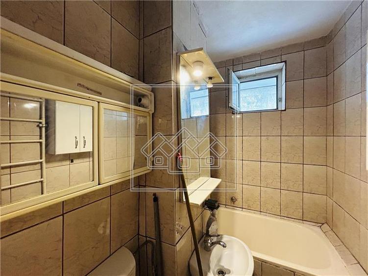 Apartament cu 2 camere nedecomandat în Cedonia