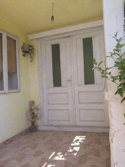 Casă cu 4 camere cu Teren 500 Mp în Exterior Vest