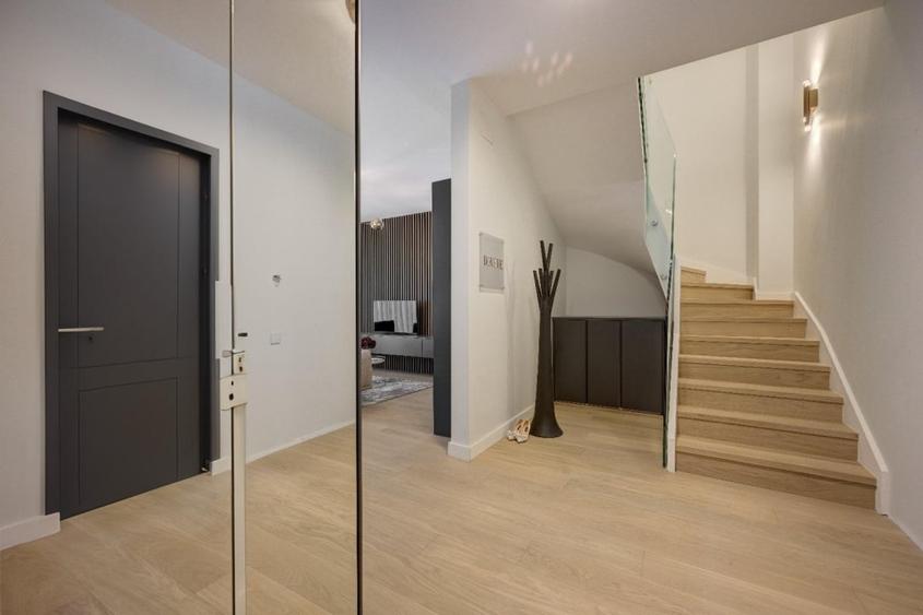 Apartament cu 3 camere decomandat în Voluntari