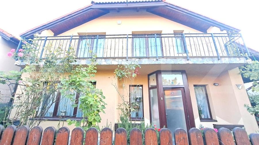 Casă individuală cu 5 camere cu Canalizare în Tohanu Nou