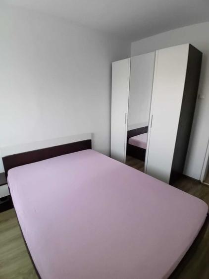 Apartament cu 3 camere semidecomandat în Șagului