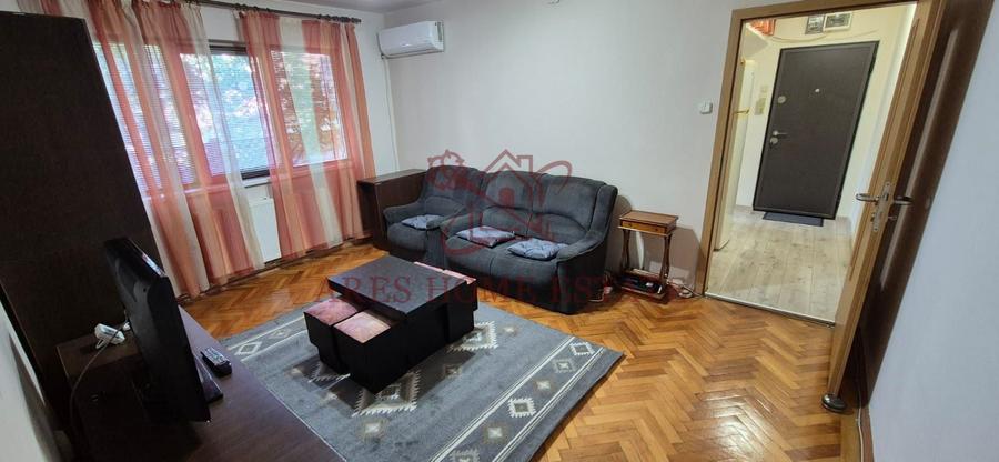 Apartament cu 3 camere semidecomandat, mobilat în Complex Studențesc
