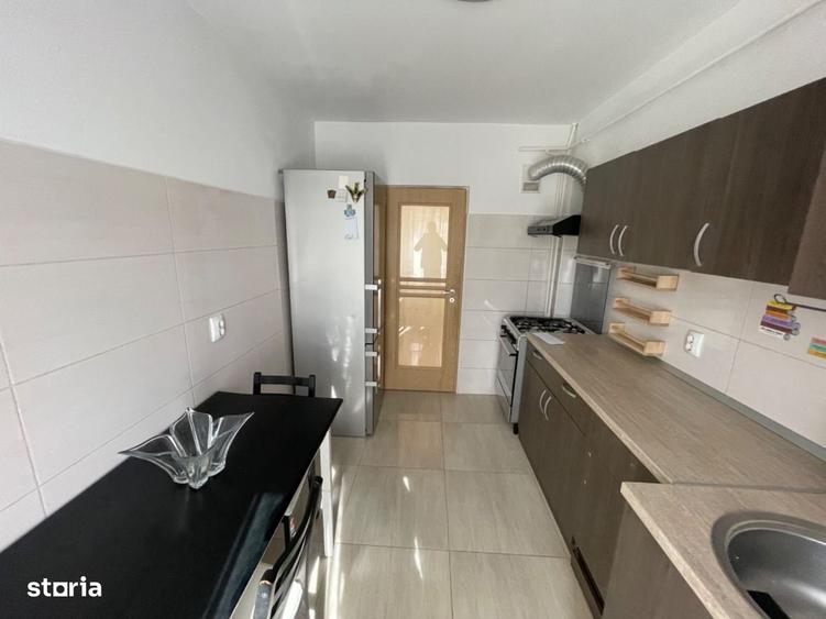 Apartament cu 3 camere decomandat în Moara de foc