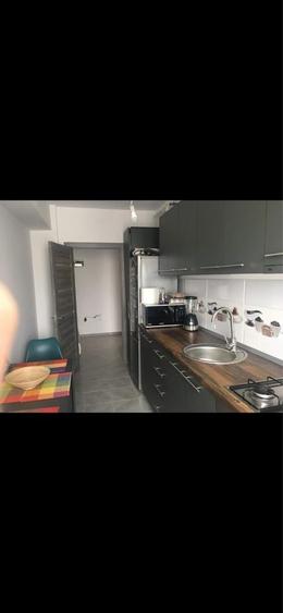 Garsonieră decomandată în Central