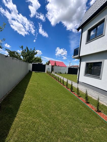 Duplex cu 4 camere cu Teren 200 Mp în Central