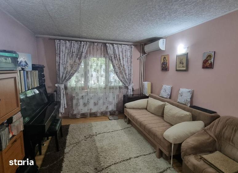 Apartament cu 4 camere în Nicolina